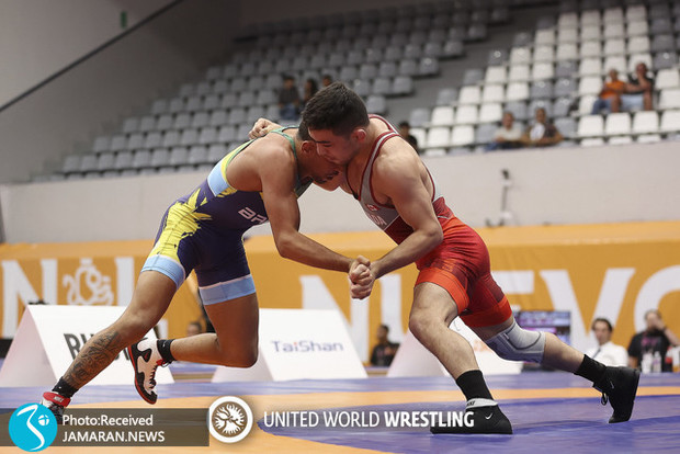 کشتی آزاد قهرمانی جهان| نبرد 2 ایرانی در نیمه نهایی؛ رحمان عموزاد به پیمان بیابانی رسید