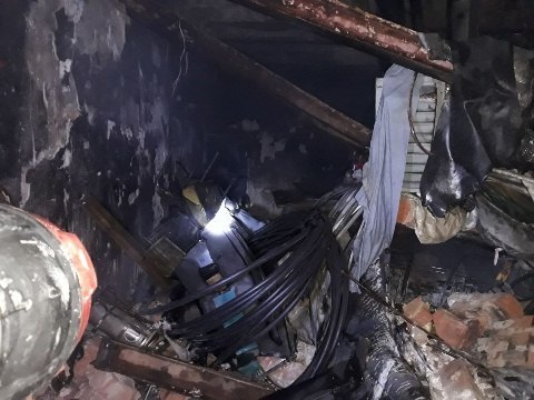آتش سوزی در کارگاه اتورنگ خودرو در تبریز