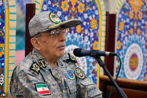 تجدید میثاق فرماندهان، پیشکسوتان و دانشجویان اعزامی ارتش به دروه معارف جنگ با آرمان های امام خمینی (س)