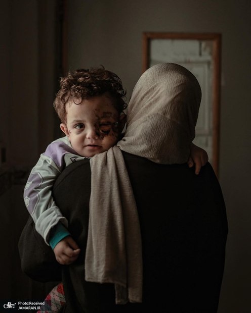 تنها بازمانده از خانواده فلسطینی + عکس