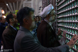 تجدید میثاق اساتید و دانشجویان پژوهشکده امام خمینی و انقلاب اسلامی با آرمان های بنیانگذار جمهوری اسلامی ایران