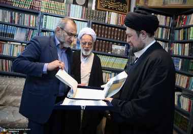 دیدار دست اندرکاران هفته فرهنگی بر آستان آفتاب با سید حسن خمینی 