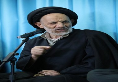 نماینده ولی فقیه در خراسان جنوبی: استقامت باعث عقب نشینی دشمن می شود