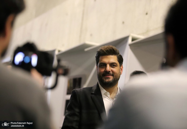 سام درخشانی، هم‌بازی باران کوثری شد