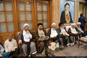 مراسم بزرگداشت والده آیت الله واعظ موسوی در بیت علامه طباطبایی قم