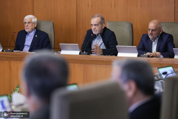 پزشکیان: روز بدون خودرو باید از دولت و دستگاه‌های دولتی آغاز شود/ قدردانی از همراهی مردم و عوامل اجرایی در اجرای طرح بنزین
