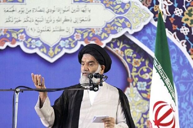 امام جمعه اهواز: مراسم تشییع پیکر رهبر انقلاب را به تعویق بیاندازید
