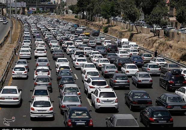 ترافیک سنگین در محورهای تفریحی و کوهستانی استان قزوین‌