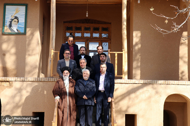 بازدید معاون امور استان های صدا و سیما از زادگاه امام خمینی(س) + عکس