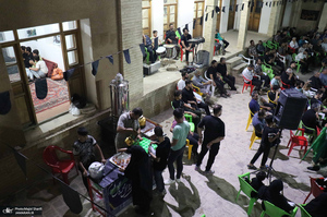 تعزیه خوانی در بیت و زادگاه امام خمینی (س)