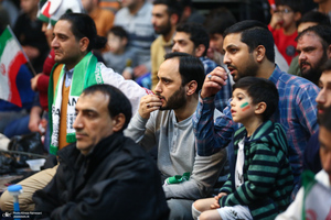 تماشای دیدار ایران و آمریکا در مجموعه فرهنگی سرچشمه - علی بهادری جهرمی