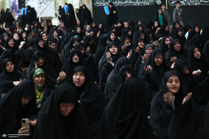 مراسم عزاداری شب شهادت حضرت زهرا(س) در حرم امام خمینی(ره) برگزار شد