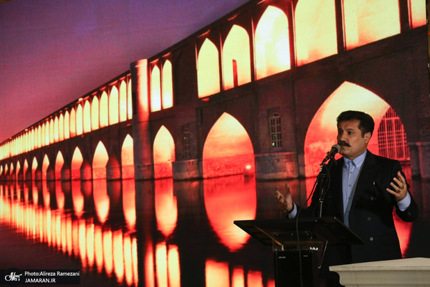 عبدالکریم حسین‌زاده: 700 روستا در استان هرمزگان خالی از سکنه شده‌ که 420 مورد آنها همه زیرساخت‌های خدماتی را داشته‌اند