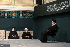پنجمین شب مراسم عزاداری حضرت فاطمه‌ زهرا (س) در حسینیه امام خمینی