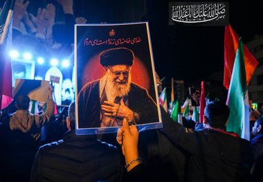 روضه‌خوانی مهدی رسولی در مراسم وداع با پیکر امام شهید انقلاب