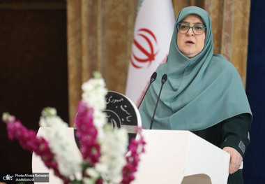 سخنگوی دولت: با مقصران حادثه بندر شهید رجایی برخورد جدی خواهد شد/ خط قرمزهای ایران در مذاکرات مشخص است/ در تجمع معلمان معلمی بازداشت نشد/ گزارشهای متعددی درباره ارسال پیامک {حجاب} به شهروندان داریم/ جلوگیری از تکرار روشهای ناکارآمد گذشته در دستور کار است