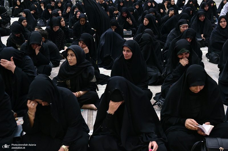 چهارمین شب عزاداری حضرت اباعبدالله الحسین (ع) در حرم امام خمینی