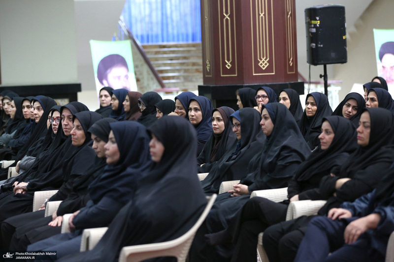 دیدار مدیران و کارکنان نهاد کتابخانه‌های عمومی کشور با سید حسن خمینی