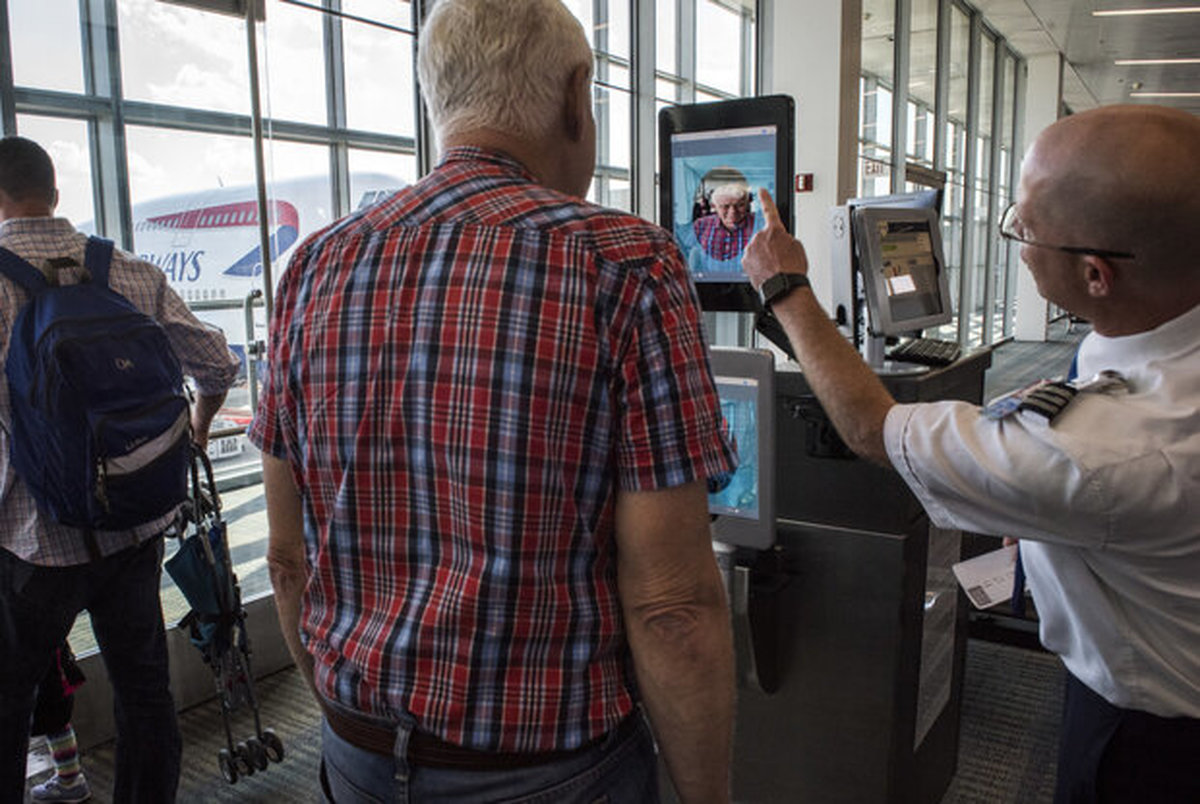 چهره شهروندان آمریکایی در فرودگاه ها اسکن می شود