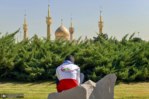 بدرقه 22 هزار امدادگر هلال احمر از جوار حرم امام خمینی (س)