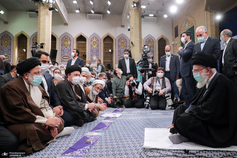 دیدار رمضانی مسئولان نظام با رهبر معظم انقلاب