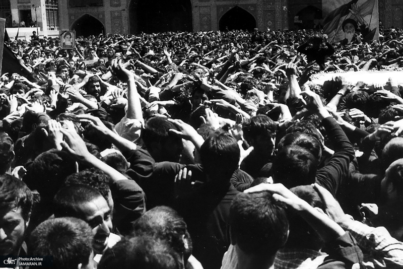 تشییعی که خاطره ۳۷ سال پیش را زنده می‌کند/ تشییع امام خمینی