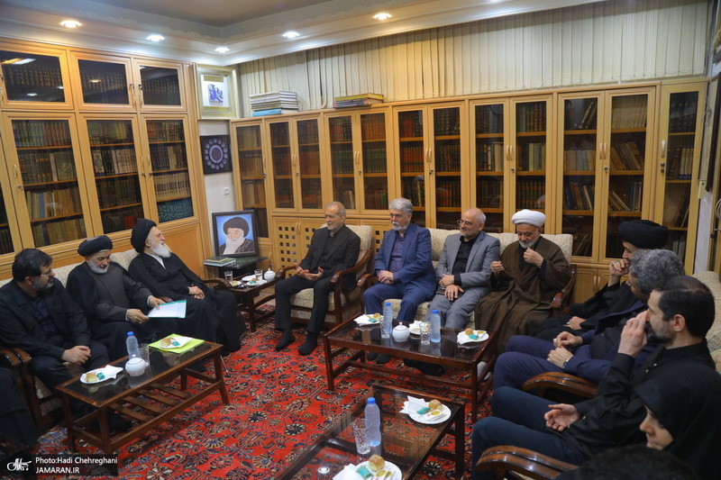 سفر رئیس جمهوری به قم و دیدار با مراجع و علما -3