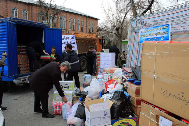 شهروندان خمین یک میلیارد ریال به مناطق سیل زده کمک کردند