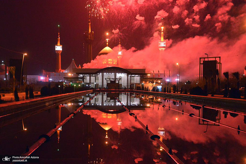 مراسم نورافشانی حرم امام خمینی (س) به مناسبت چهل و پنجمین سالگرد پیروزی انقلاب