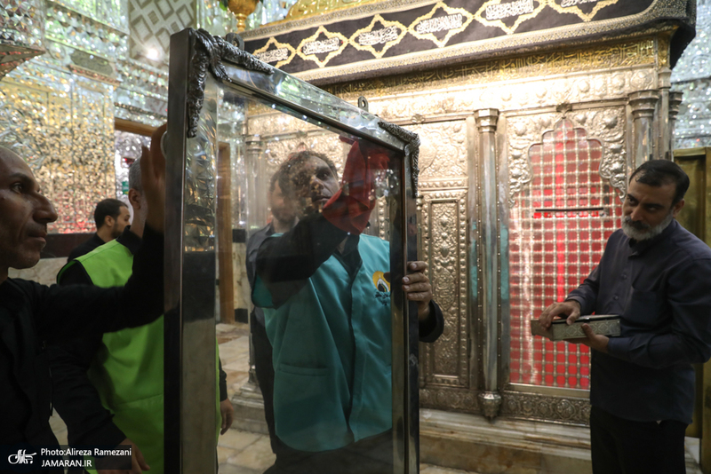 غباروبی ضریح مطهر حضرت عبدالعظیم حسنی (ع) و امام زاده حمزه (ع)