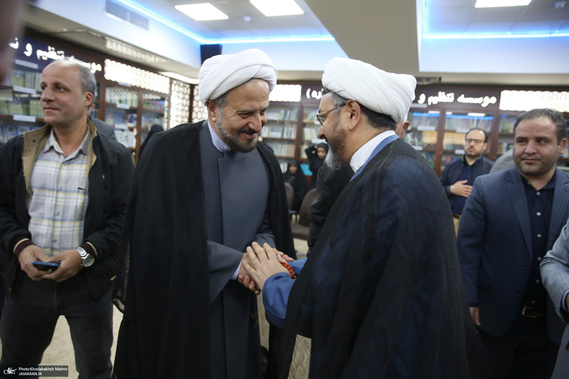 دیدار نوروزی کارکنان موسسه با دکتر علی کمساری