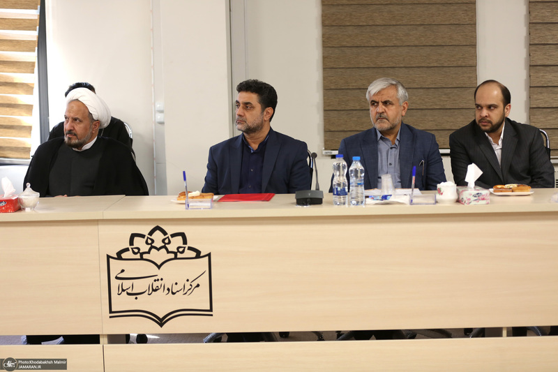 آیین رونمایی  از فصلنامه گواه در مرکز اسناد انقلاب اسلامی