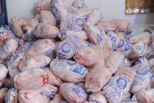 توزیع 4 تن گوشت مرغ در شاهین دژ آغاز شد