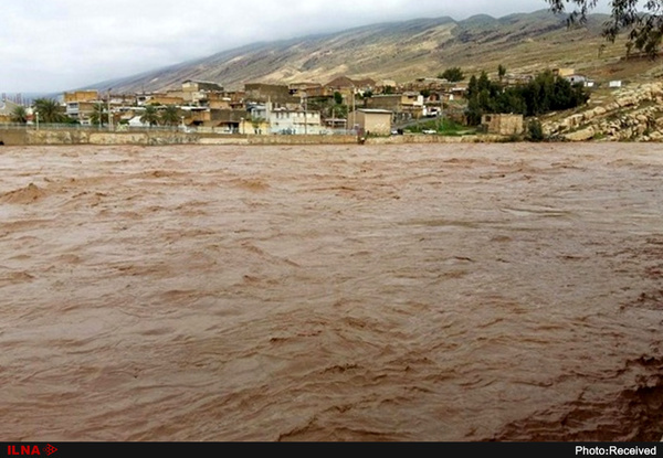 سرریز شدن سد مروک تا ساعتی دیگر  مردم سیل‌زده روستاهای معمولان به دارو، آذوقه و پوشاک نیاز دارند  مسدود بودن محور خرم‌آباد - پلدختر