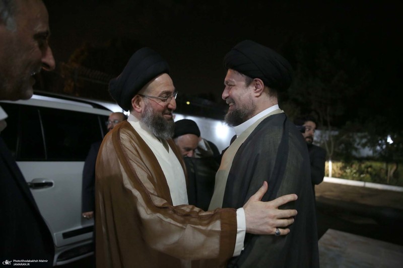 ادای احترام سید عمار حکیم به حضرت امام خمینی (س)