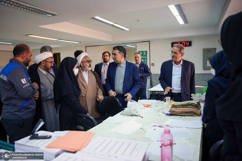 بازدید رئیس موسسه تنظیم و نشر آثار امام خمینی(س) از شرکت چاپ و نشر بانک ملی