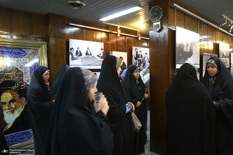 بازدید اقشار مختلف مردم از بیت امام خمینی در جماران