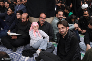 اولین شب مراسم عزاداری ایام شهادت حضرت زهرا (س) در حسینیه امام خمینی(ره)