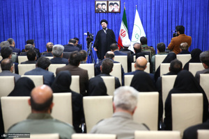 دیدار رئیس و جمعی از کارکنان سازمان حفاظت محیط زیست با سید حسن خمینی