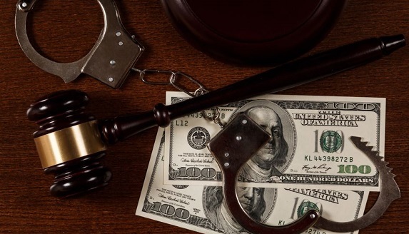 بیانیه دیده بان شفافیت و عدالت: مفسدان اقتصادی، خطرناک‌تر از دشمنان خارجی هستند/شفافیت باید به مطالبه ملی تبدیل شود/ جوانان عدالت‌خواه به میدان بیایند