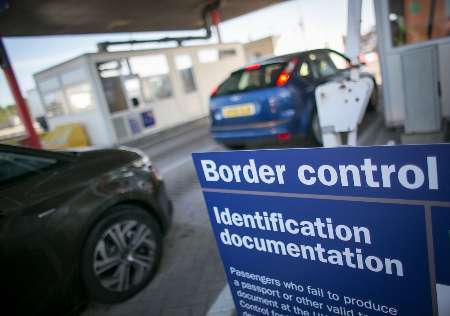 اتحادیه اروپا کنترل مرز کشورها در محدوده شنگن را متوقف می کند