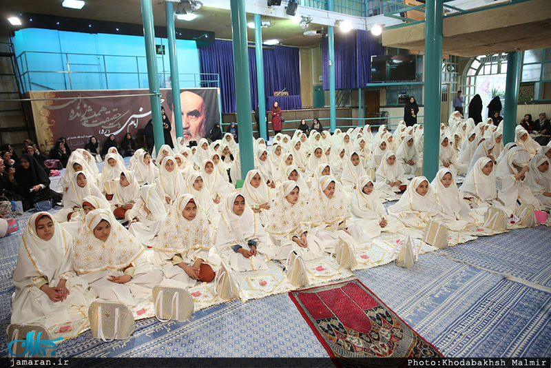 مراسم جشن تکلیف «دبستان سمیه» منطقه چهار تهران در حسینیه جماران 