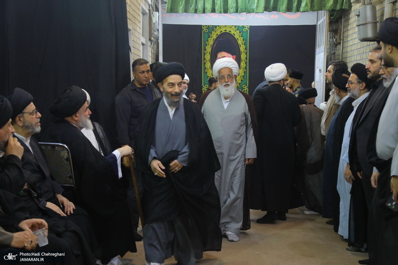 مراسم چهلمین روز تدفین رهبر شهید در دفتر آیت الله العظمی سیستانی در قم