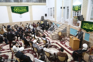 مراسم عمامه گذاری طلاب توسط آیت الله شبیری زنجانی در شب ولادت حضرت زهرا(س)