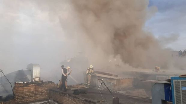کارگاه تولیدی در جنوب تهران طعمه آتش شد