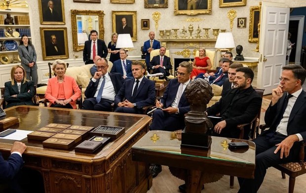 آیا ترامپ رهبران اتحادیه اروپا را مجبور کرد پشت در دفترش صف بکشند؟