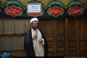 بازدید حجت الاسلام و المسلمین سید محمود دعایی از بیت امام در نجف