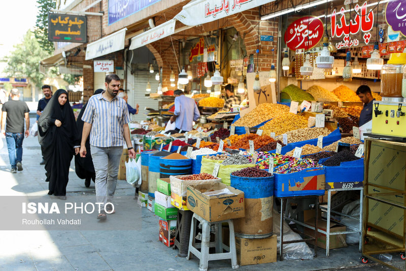 جریان عادی زندگی در شهر تهران...