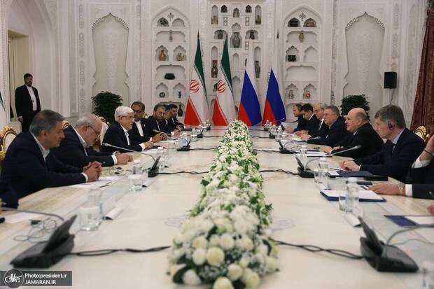عارف به نخست‌وزیر روسیه: برای حفظ امنیت خود راهی جز اعمال حاکمیت بر تنگه هرمز نداریم/ آمریکا باید هزینه شرایط ایجادشده را بپردازد/ نخست‌وزیر روسیه تجاوز آمریکا و اسرائیل به ایران را به‌شدت محکوم کرد