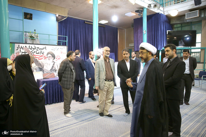 تجدید میثاق اساتید و دانشجویان پژوهشکده امام خمینی و انقلاب اسلامی با آرمان های بنیانگذار جمهوری اسلامی